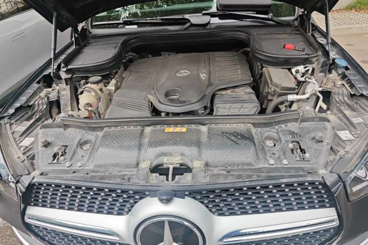 Used Mercedes-Benz GLE 2021 GLE 450 4MATIC AMG Line Engine Bay