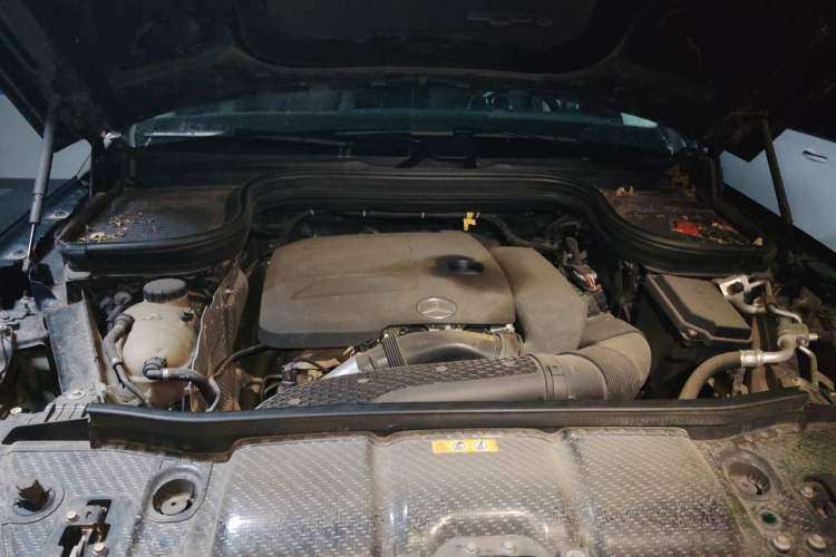 Used Mercedes-Benz GLE 2021 GLE 350 4MATIC Stylish Model Engine Bay