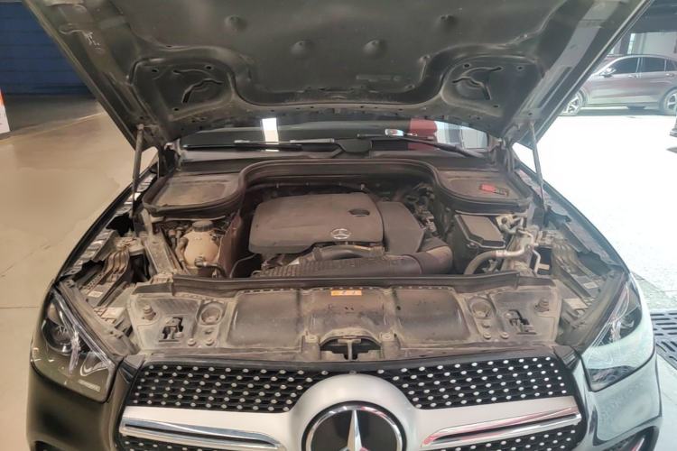 Used Mercedes-Benz GLE 2021 GLE 350 4MATIC Stylish Model Engine Bay