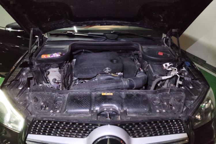 Used Mercedes-Benz GLE 2021 GLE 350 4MATIC Stylish Model Engine Bay