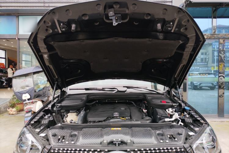 Used Mercedes-Benz GLE 2021 GLE 350 4MATIC Stylish Model Engine Bay