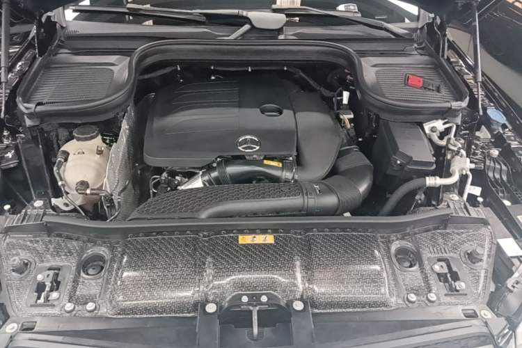 Used Mercedes-Benz GLE 2021 GLE 350 4MATIC Dynamic Edition Engine Bay