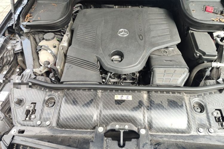 Used Mercedes-Benz GLE 2021 GLE 450 4MATIC Stylish Model Engine Bay