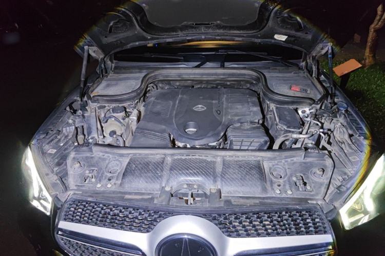 Used Mercedes-Benz GLE 2021 GLE 450 4MATIC Stylish Model Engine Bay