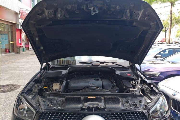 Used Mercedes-Benz GLE 2021 GLE 350 4MATIC Stylish Model Engine Bay