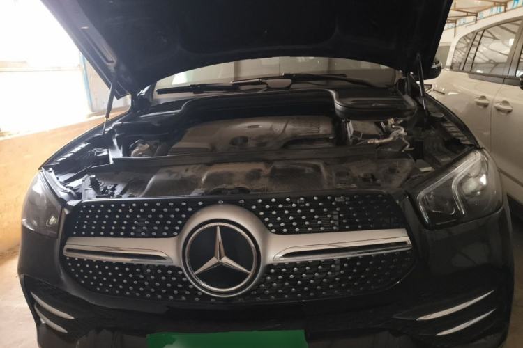 Used Mercedes-Benz GLE  Engine Bay