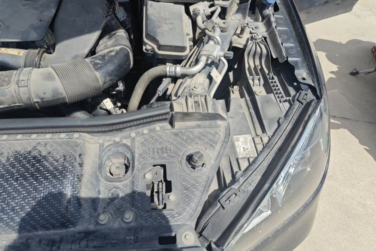 Used Mercedes-Benz GLE 2021 GLE 350 4MATIC Stylish Model Engine Bay Left