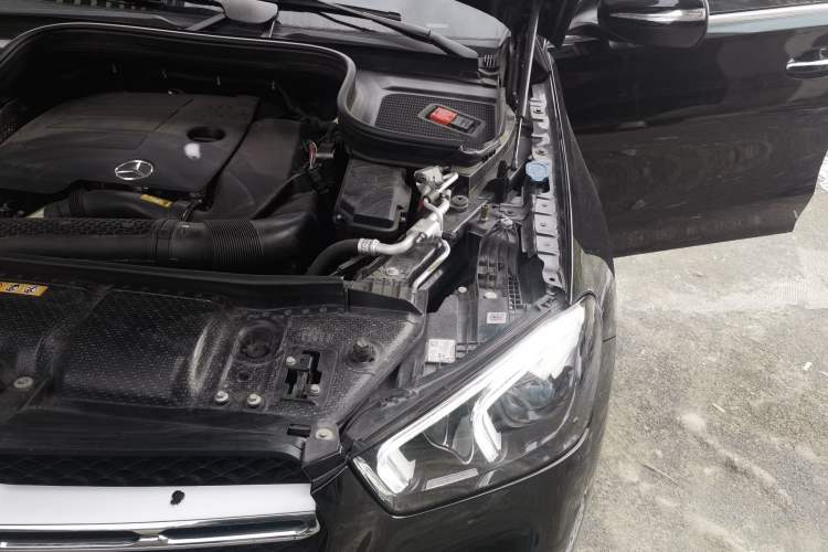 Used Mercedes-Benz GLE 2021 GLE 350 4MATIC Dynamic Edition Engine Bay Left
