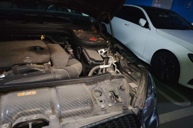 Used Mercedes-Benz GLE 2021 GLE 350 4MATIC Stylish Model Engine Bay Left