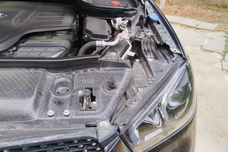 Used Mercedes-Benz GLE 2021 GLE 450 4MATIC AMG Line Engine Bay Left