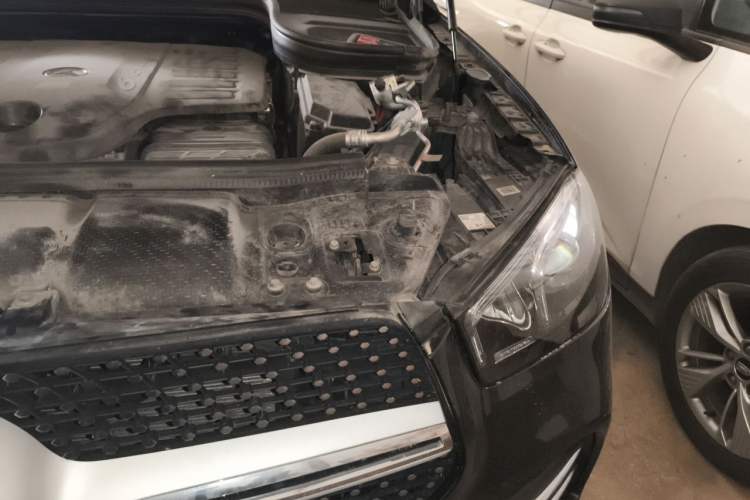 Used Mercedes-Benz GLE  Engine Bay Left