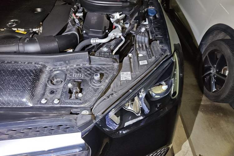 Used Mercedes-Benz GLE 2021 GLE 350 4MATIC Dynamic Edition Engine Bay Left
