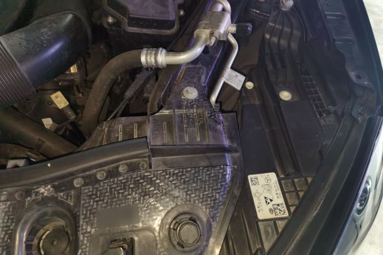 Used Mercedes-Benz GLE 2021 GLE 350 4MATIC Stylish Model Engine Bay Left