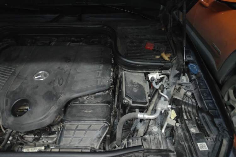 Used Mercedes-Benz GLE 2021 GLE 450 4MATIC Stylish Model Engine Bay Left