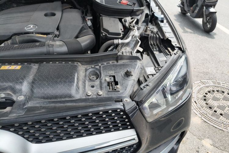 Used Mercedes-Benz GLE 2021 GLE 350 4MATIC Stylish Model Engine Bay Left