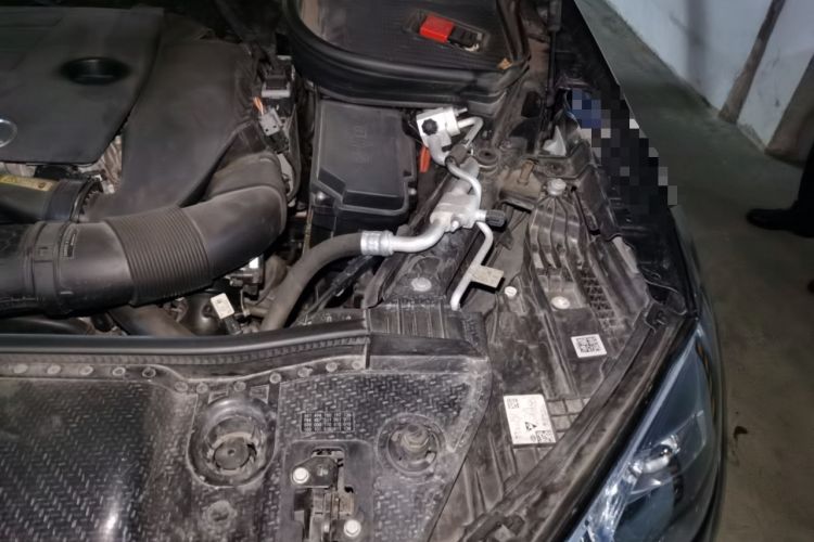 Used Mercedes-Benz GLE 2021 GLE 350 4MATIC Stylish Model Engine Bay Left