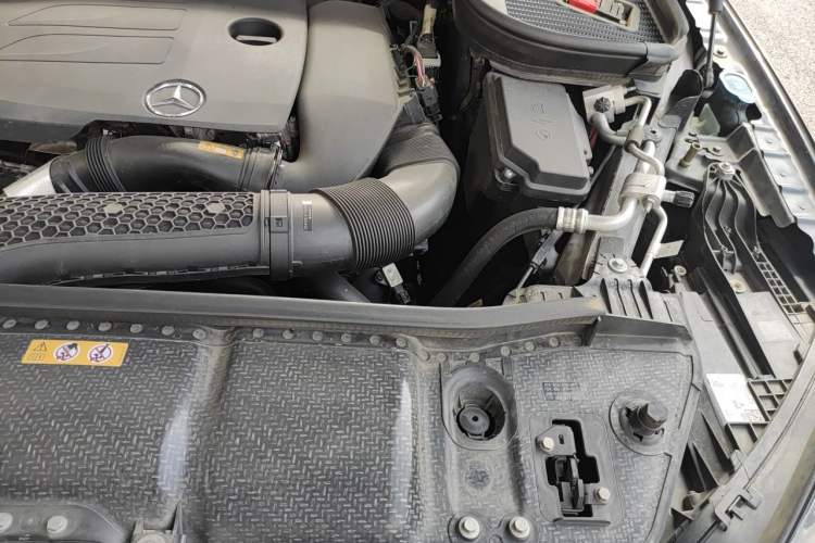 Used Mercedes-Benz GLE 2021 GLE 350 4MATIC Stylish Model Engine Bay Left