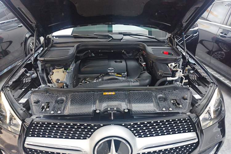 Used Mercedes-Benz GLE 2021 GLE 350 4MATIC Stylish Model Engine Bay