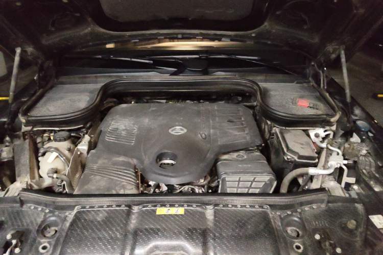 Used Mercedes-Benz GLE 2021 GLE 450 4MATIC Stylish Model Engine Bay