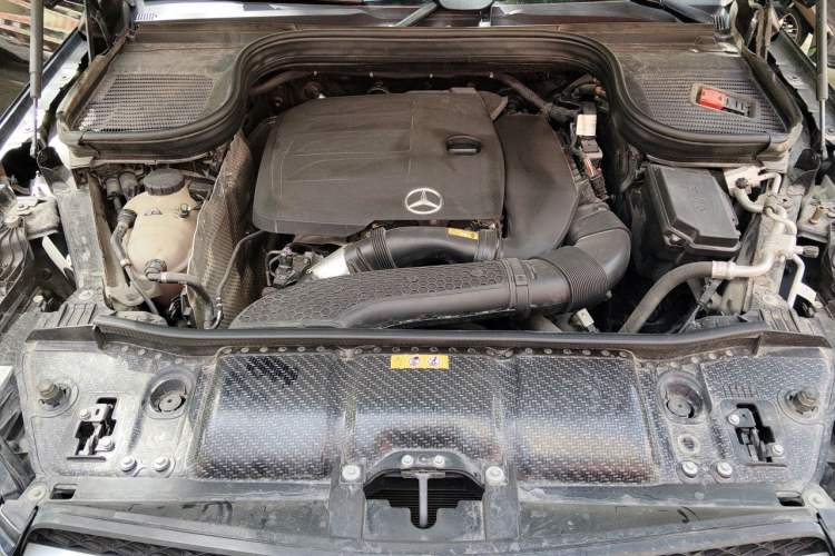 Used Mercedes-Benz GLE 2021 GLE 350 4MATIC Stylish Model Engine Bay