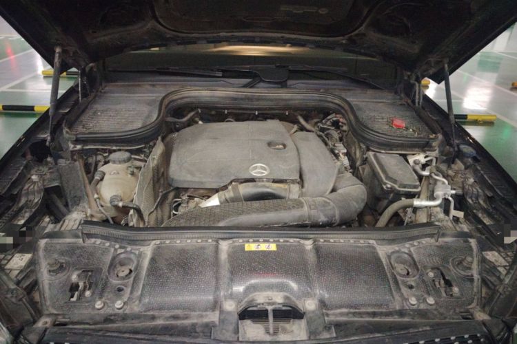 Used Mercedes-Benz GLE 2021 GLE 350 4MATIC Luxury Model Engine Bay