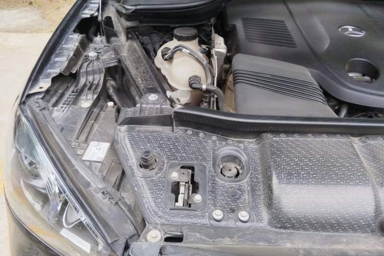 Used Mercedes-Benz GLE 2021 GLE 450 4MATIC AMG Line Engine Bay Right