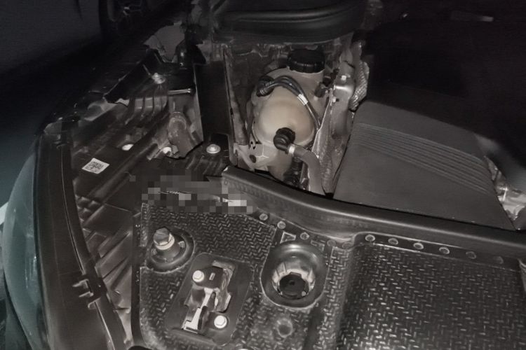 Used Mercedes-Benz GLE 2021 GLE 450 4MATIC Stylish Model Engine Bay Right