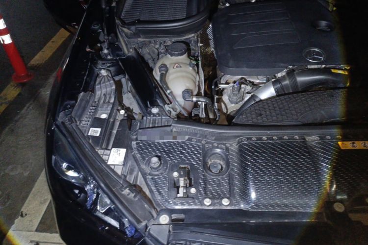 Used Mercedes-Benz GLE 2021 GLE 350 4MATIC Stylish Model Engine Bay Right