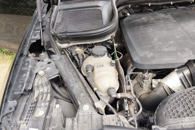 Used Mercedes-Benz GLE 2021 GLE 350 4MATIC Stylish Model Engine Bay Right