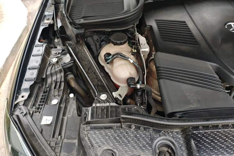 Used Mercedes-Benz GLE 2021 GLE 450 4MATIC Luxury Model Engine Bay Right