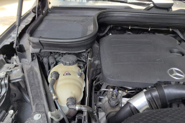 Used Mercedes-Benz GLE 2021 GLE 350 4MATIC Luxury Model Engine Bay Right