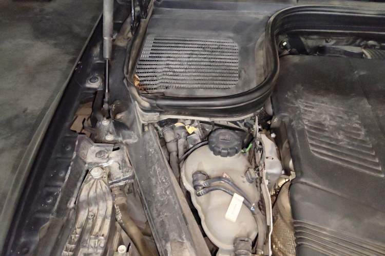 Used Mercedes-Benz GLE 2021 GLE 450 4MATIC Stylish Model Engine Bay Right