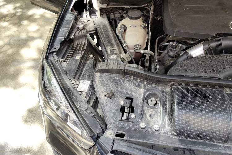 Used Mercedes-Benz GLE 2021 GLE 350 4MATIC Stylish Model Engine Bay Right