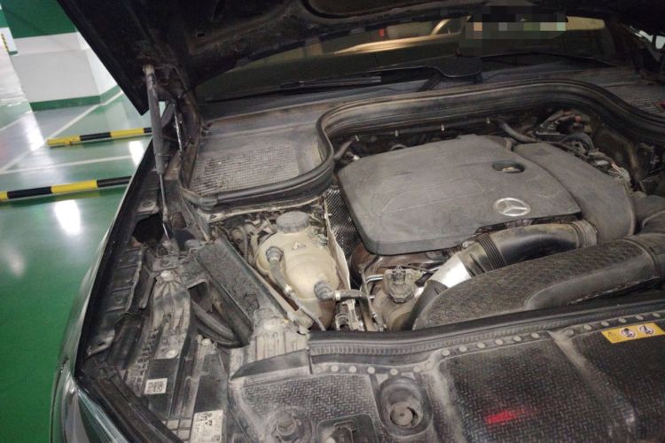 Used Mercedes-Benz GLE 2021 GLE 350 4MATIC Luxury Model Engine Bay Right