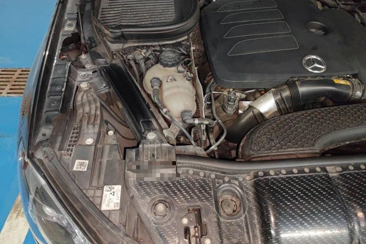 Used Mercedes-Benz GLE 2021 GLE 350 4MATIC Stylish Model Engine Bay Right