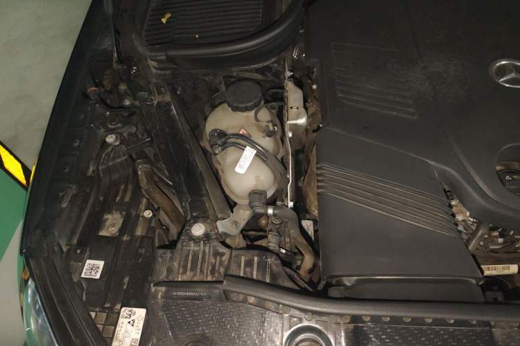 Used Mercedes-Benz GLE 2021 GLE 450 4MATIC Stylish Model Engine Bay Right