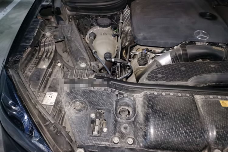 Used Mercedes-Benz GLE 2021 GLE 350 4MATIC Stylish Model Engine Bay Right