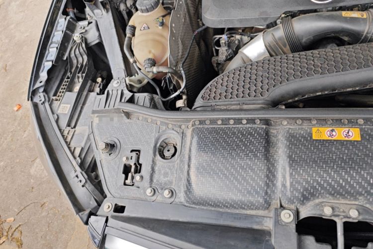 Used Mercedes-Benz GLE 2021 GLE 350 4MATIC Dynamic Edition Engine Bay Right