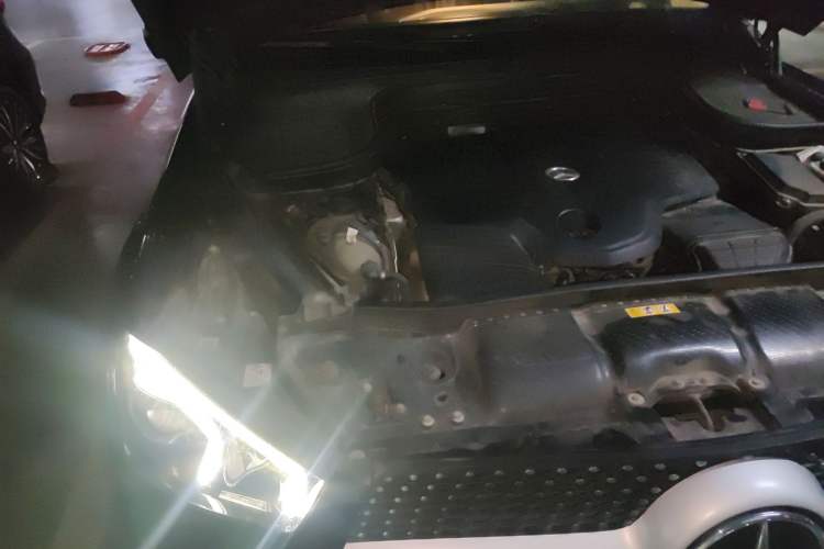 Used Mercedes-Benz GLE 2021 GLE 450 4MATIC Stylish Model Engine Bay Right