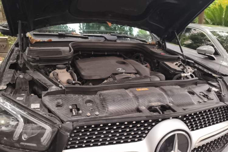 Used Mercedes-Benz GLE 2021 GLE 350 4MATIC Stylish Model Engine Bay