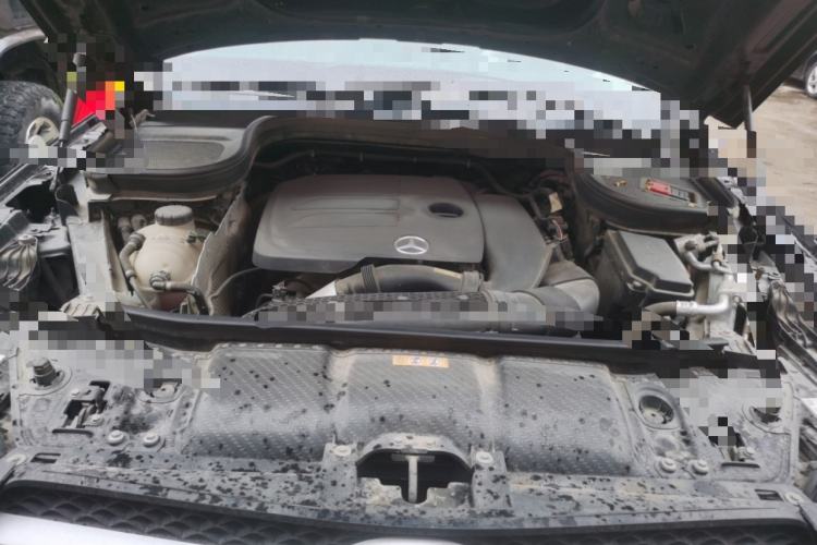 Used Mercedes-Benz GLE  Engine Bay