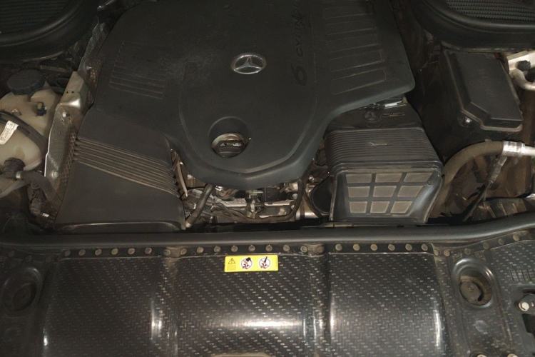 Used Mercedes-Benz GLE 2021 GLE 450 4MATIC Stylish Model Engine Bay