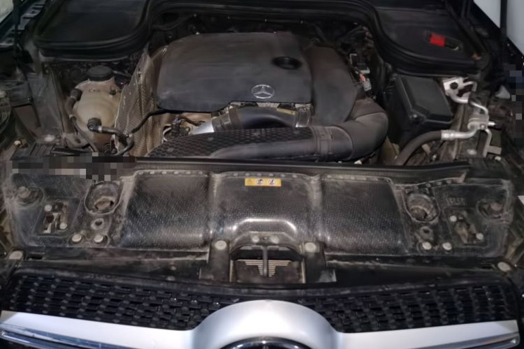 Used Mercedes-Benz GLE 2021 GLE 350 4MATIC Stylish Model Engine Bay