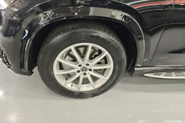 Used Mercedes-Benz GLE 2021 GLE 350 4MATIC Stylish Model Exterior 4