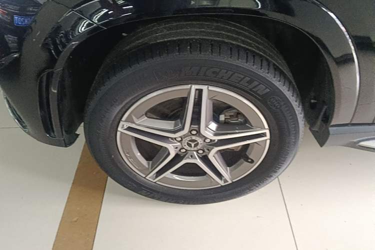 Used Mercedes-Benz GLE 2021 GLE 450 4MATIC AMG Line Exterior 4