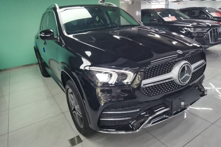 Used Mercedes-Benz GLE 2021 GLE 350 4MATIC Luxury Model Front Right 45 Deg