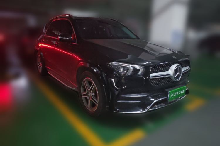 Used Mercedes-Benz GLE 2021 GLE 450 4MATIC AMG Line Front Right 45 Deg