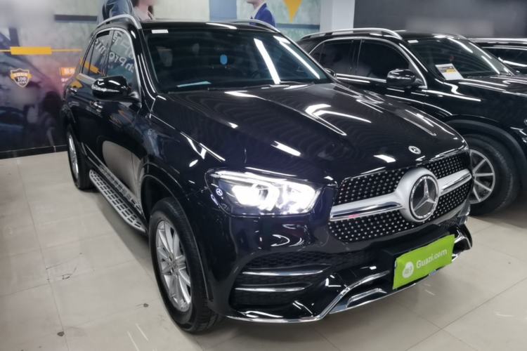 Used Mercedes-Benz GLE 2021 GLE 350 4MATIC Stylish Model Front Right 45 Deg