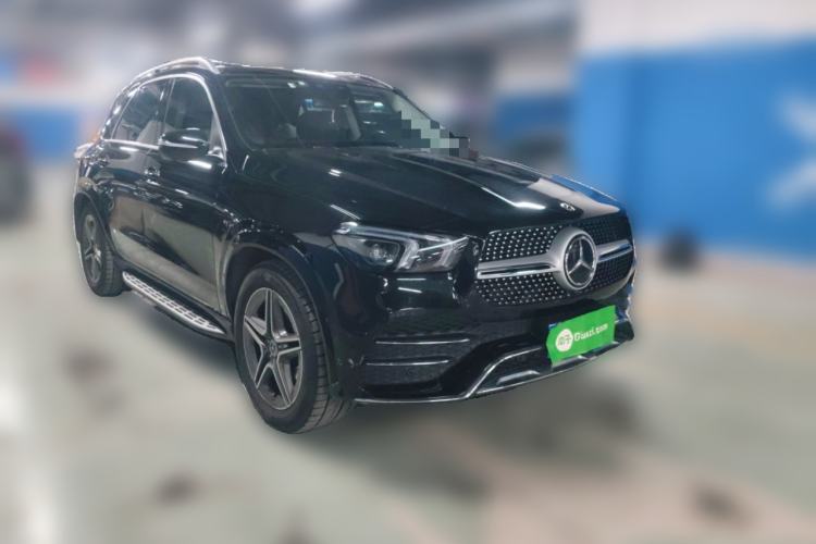 Used Mercedes-Benz GLE 2021 GLE 450 4MATIC Luxury Model Front Right 45 Deg