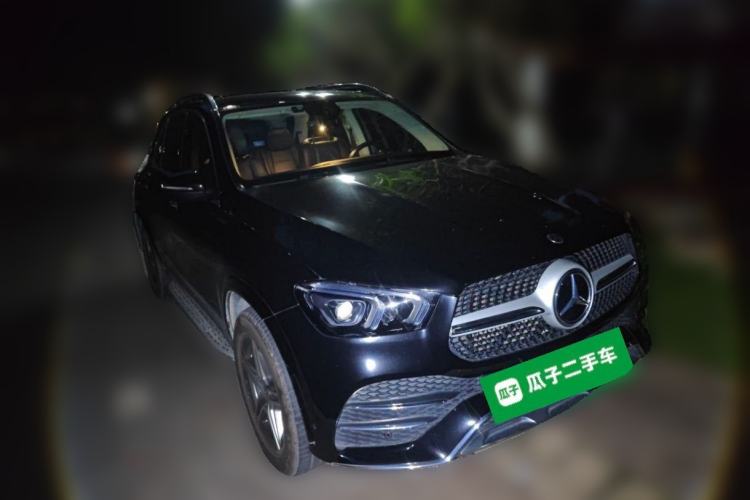 Used Mercedes-Benz GLE 2021 GLE 450 4MATIC Stylish Model Front Right 45 Deg